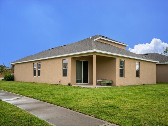 Building Photo - 720 E Victoria Trails Blvd