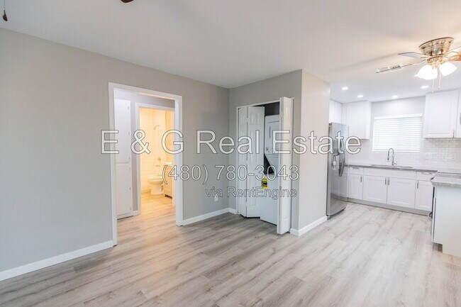 Building Photo - 4644 E Caballero St