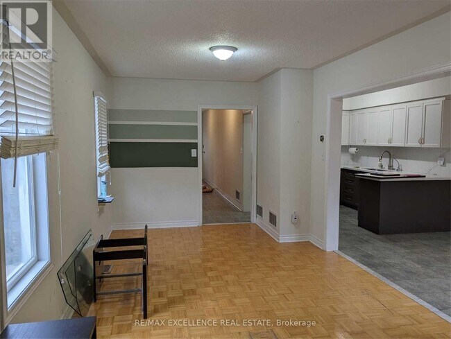 Building Photo - 43 Foxchase Ave