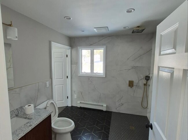 Foto del edificio - 53 Corey Ave