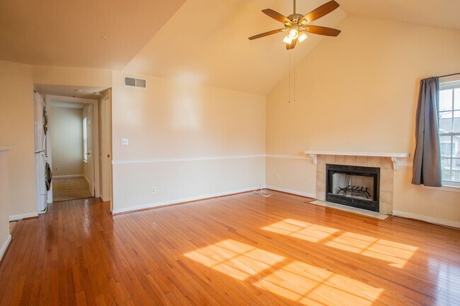 Foto del edificio - Lovely 2 BR/2 BA Condo in Upper Marlboro!