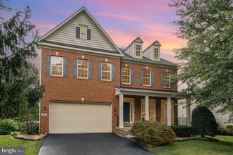 Building Photo - 4203 Talon Dr