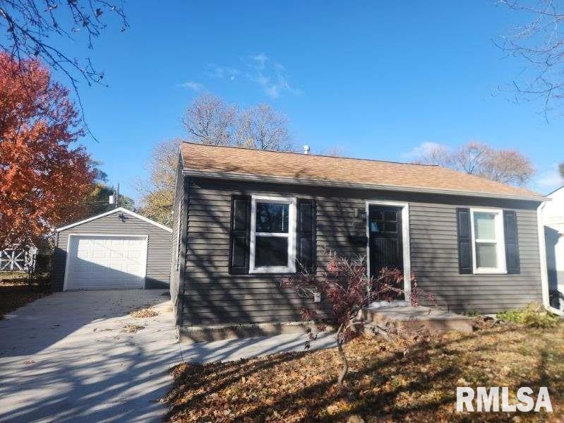 Foto principal - 240 5th St E