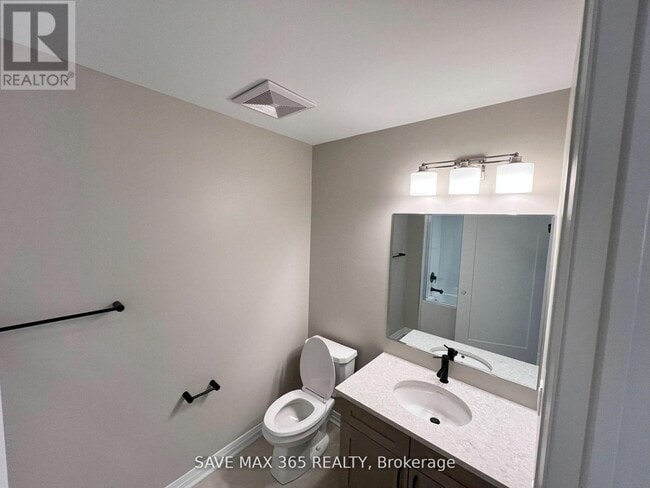Photo du bâtiment - 470-470 Gordon Krantz Ave