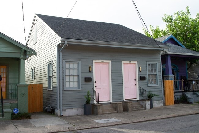 Building Photo - 1229 Saint Ferdinand St