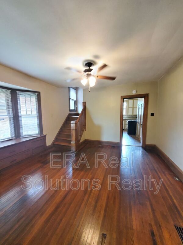 Building Photo - 2037 W Broad St