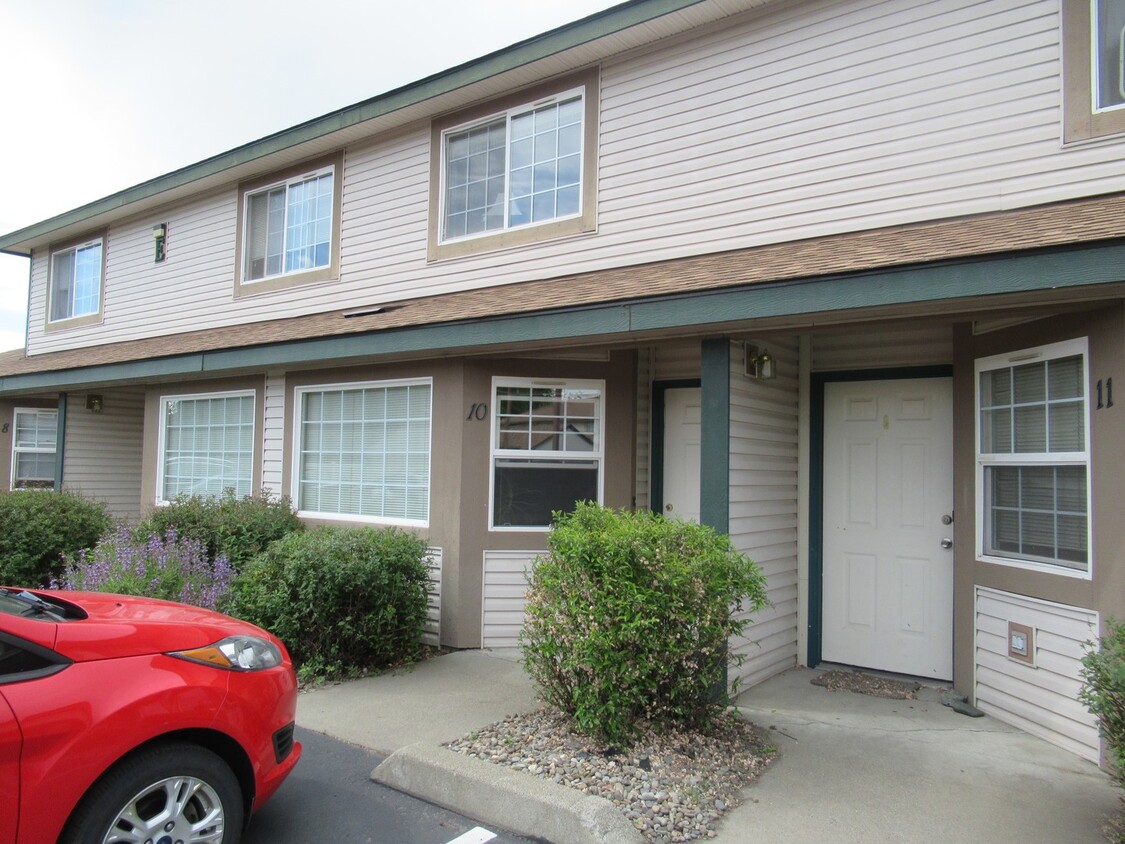 Foto principal - Beautiful 2 Bed 1.5 Bath Condo!