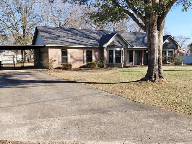 Building Photo - 5740 Jane Rd