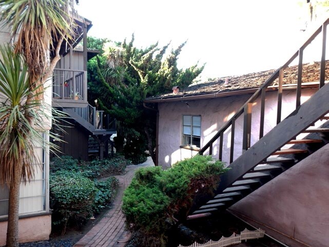 Building Photo - 6241-6253 La Jolla Blvd
