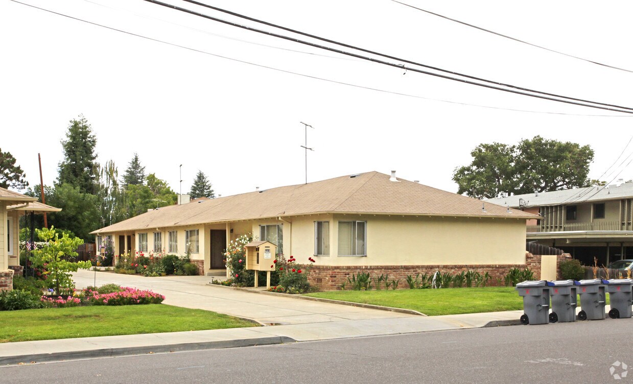 Foto principal - 918-924 Mountain View Ave