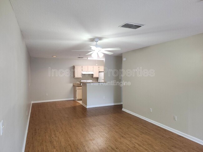 Building Photo - 4356 S Kirkman Rd