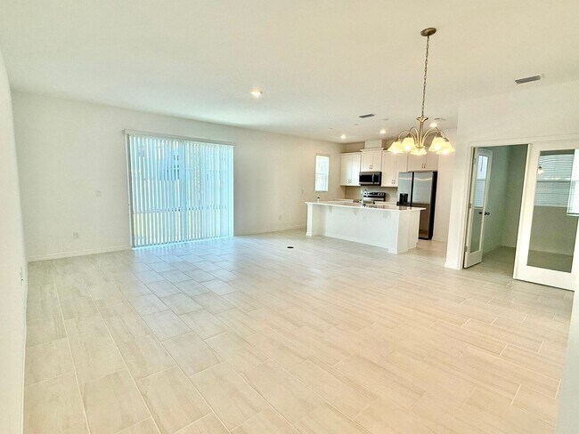 Foto del edificio - Step into style – Lease this 4Bed gem in D...