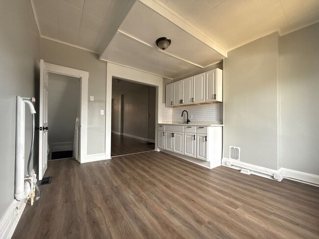 Foto del edificio - Three Bedroom Home In Baltimore City