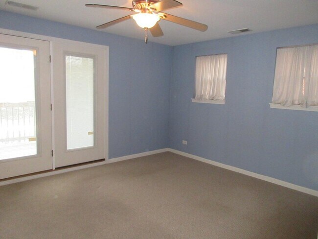 Building Photo - 1107 N Crosby St