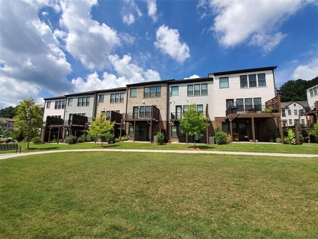Building Photo - 4191 Wisconsin Dr