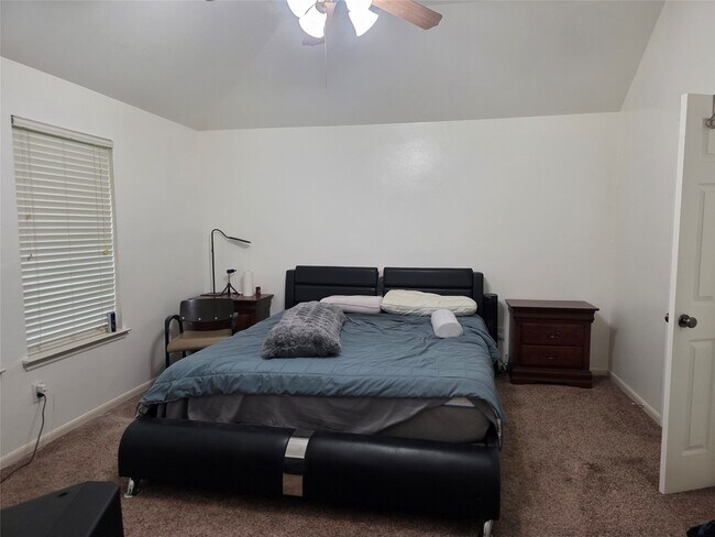 Foto del edificio - 13111 Heather Falls Dr