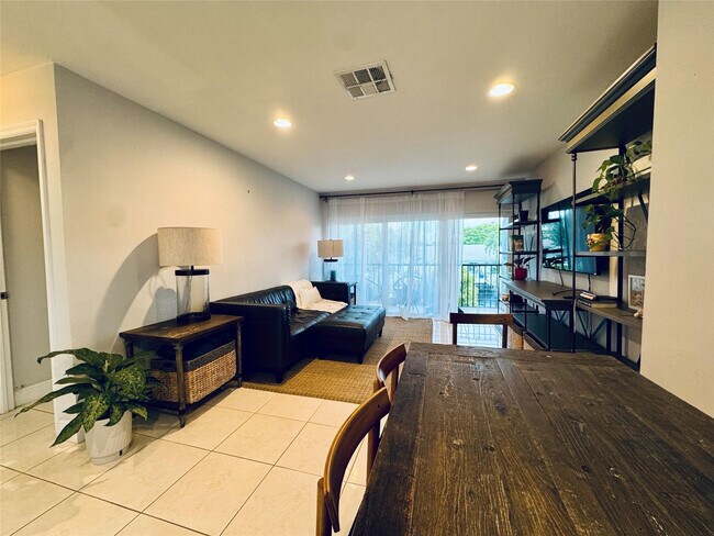 Foto del edificio - 2801 NE 33rd Ct