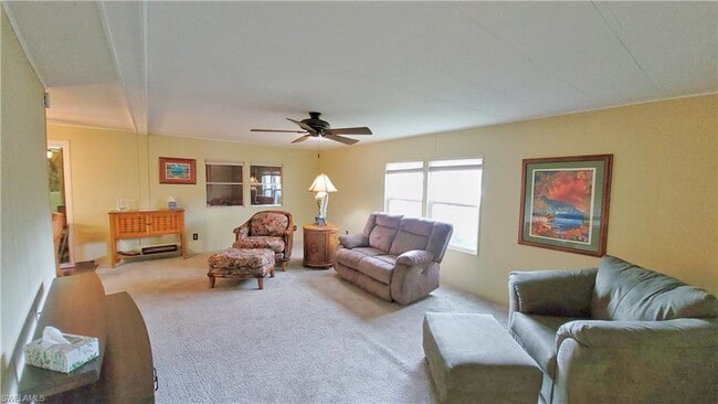 Building Photo - 11 Dron Ct