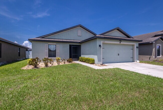 Foto del edificio - 633 Chatham Walk Dr