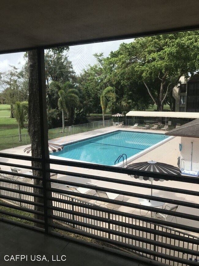 Foto del edificio - 2 br, 2 bath House - 7650 W McNab Road #206