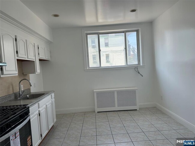 Foto del edificio - 346 Highland Ave