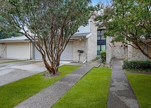 Building Photo - 2903 Country Pl Cir