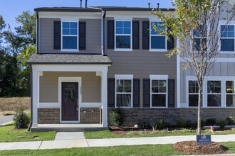 Building Photo - 237 Ribbon Rail St