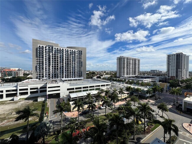 Building Photo - 5300 NW 85th Ave