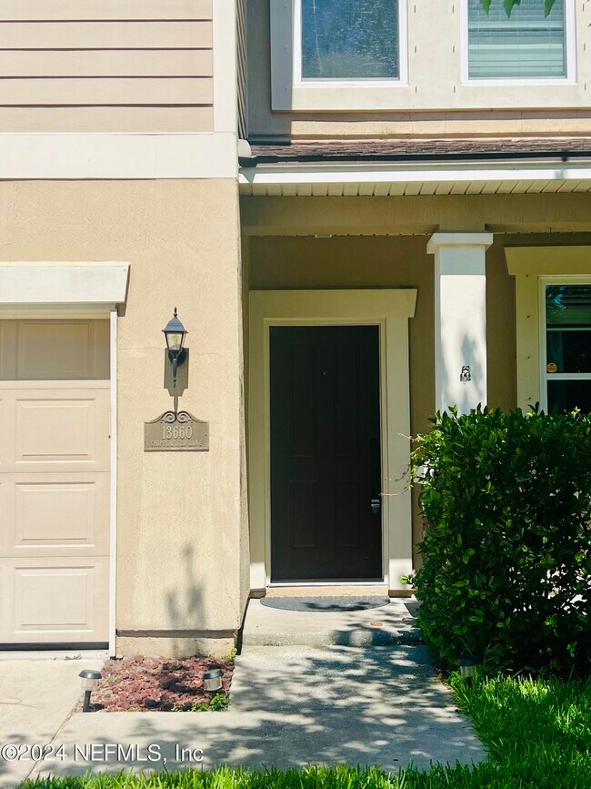Foto del edificio - 13660 Chipperfield Ln