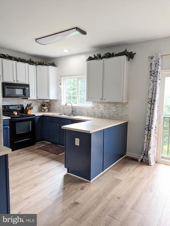 Building Photo - 2256 Forsythia Dr