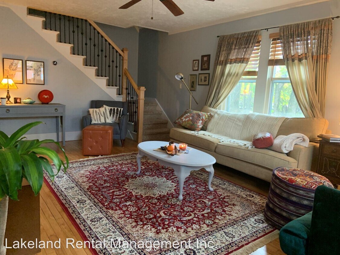Primary Photo - 3 br, 2 bath House - 424 Menominee St