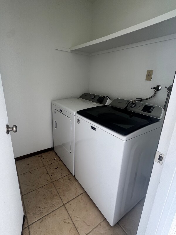 Foto del edificio - 861 W 8th Pl