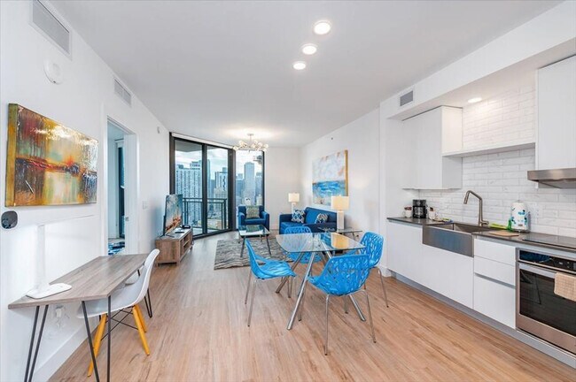 Foto del edificio - 460 NE 5th St
