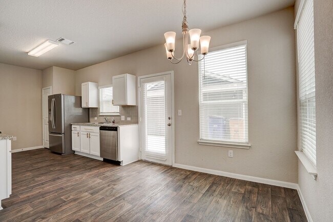Building Photo - 10602 Tildon Ave