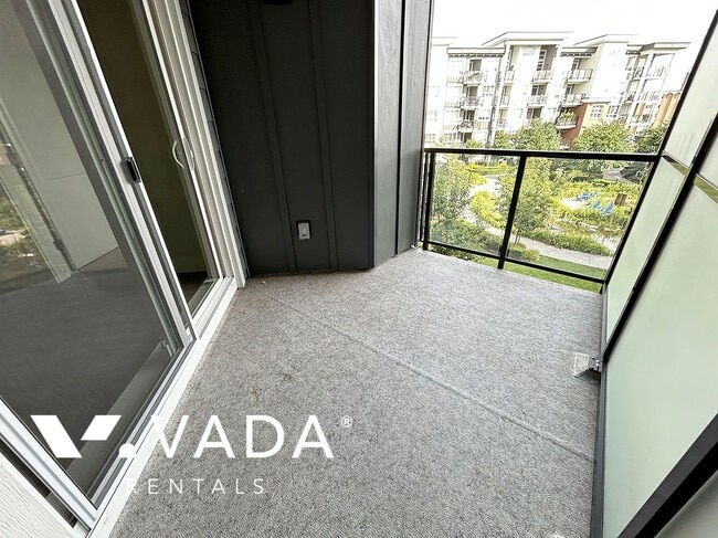 Building Photo - Montrose Square 2 Bed Apartment Rental 442...