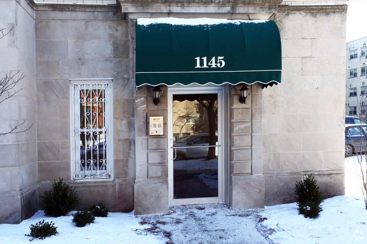 1,145 CON Morse ¡alejado - 1145 W Morse Ave