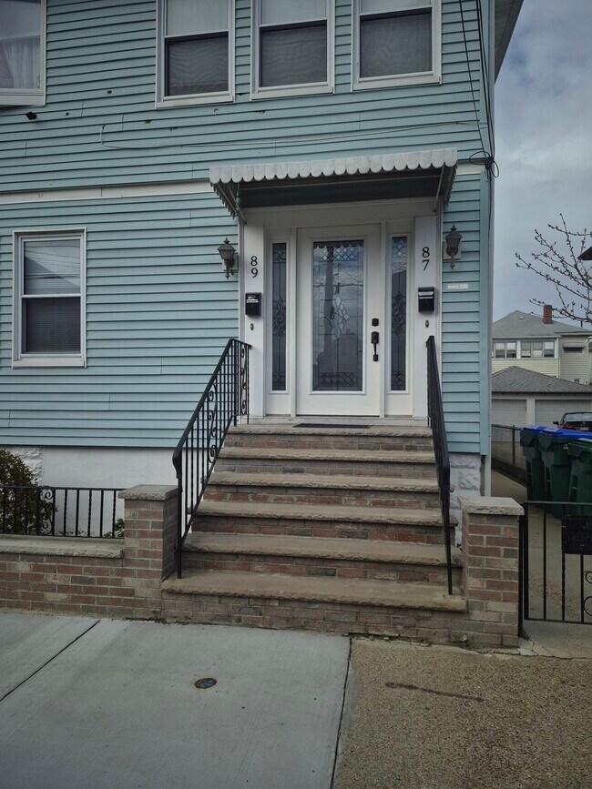 Building Photo - 89 2nd St