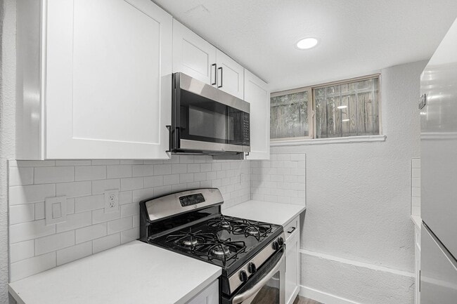 Photo - 1464 N Elizabeth St Apartment