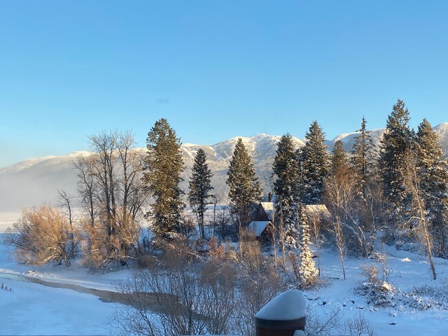 Foto del edificio - 710 Birch Point Dr