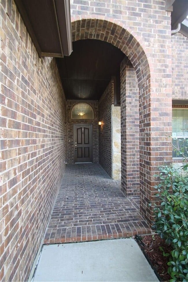 Photo - Freshly painted with new flooring House