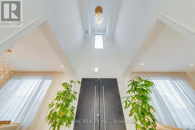 Building Photo - 2620 Mississauga Rd