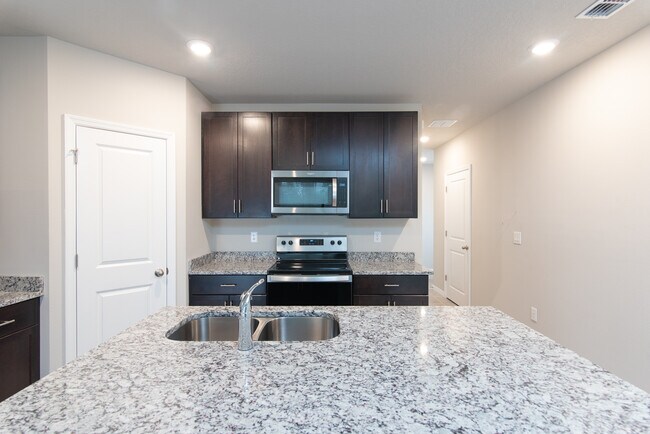 Foto del edificio - 2715 Scarlet Bay Pl