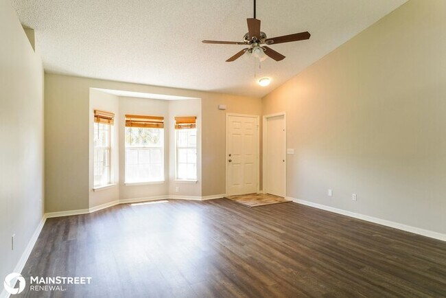 Building Photo - 615 NW North Macedo Blvd, Port St. Lucie, ...