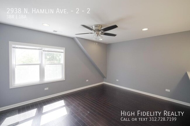 Building Photo - 2938 N Hamlin Ave