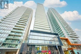 Building Photo - 28 Wellesley St E