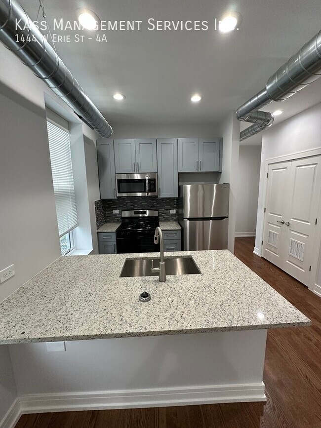 Foto del edificio - 1444 W Erie St