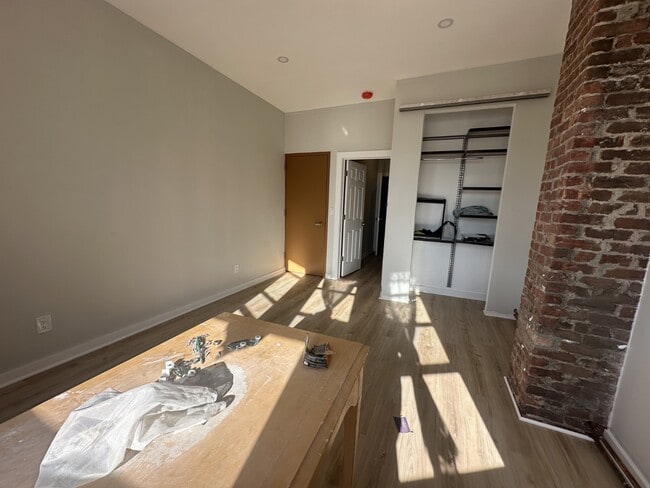 Building Photo - 4 Mulberry St