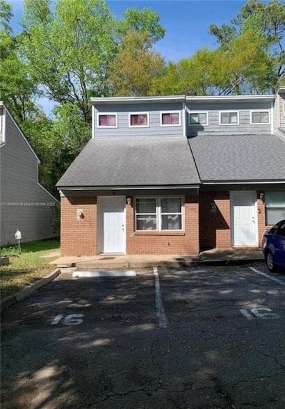 Photo - 2100 Continental Avenue Unit 16