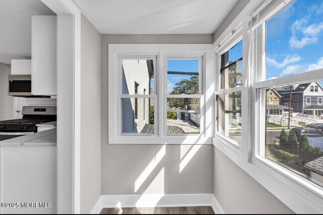 Foto del edificio - 700 Fifth Ave