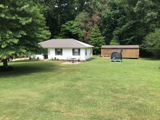 Foto del edificio - Completely Remodeled Home on a Dead End Road